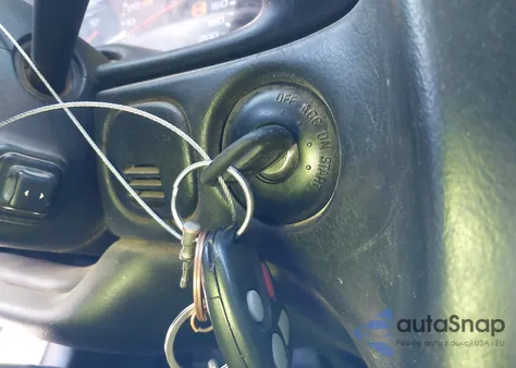 2002 Chevrolet Corvette z USA, uszkodzony, nr VIN 1G1YY22G025100812